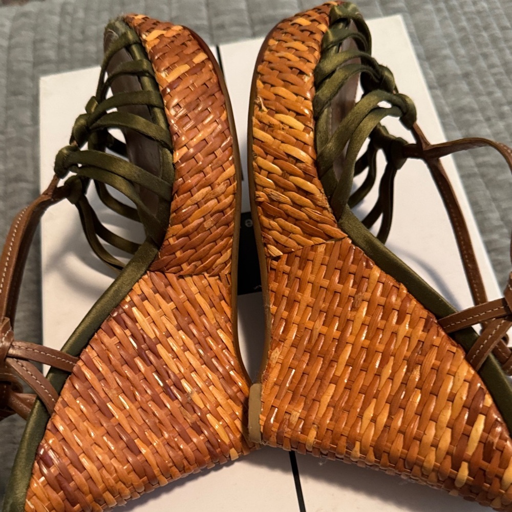 Prada Women's Green Wedge - Picture 4 of 7